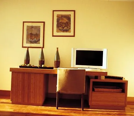 Hawthorn-karaca Hotell 5*