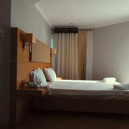 Hawthorn-karaca Hotell