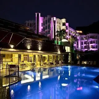 Hawthorn-karaca Hotell 5*