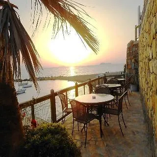 Hawthorn-karaca Hotell Turgutreis